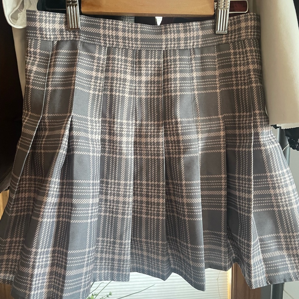 Pleaded Pink and Grey Skirt